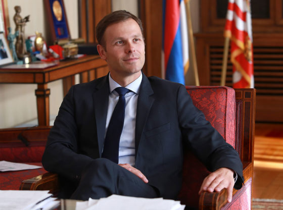 Neki su zbog plagijata podnosili ostavke - da li će i Mali?
